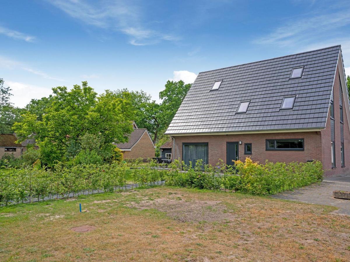 Charming Villa In Lemele With A Nice Garden Exterior photo
