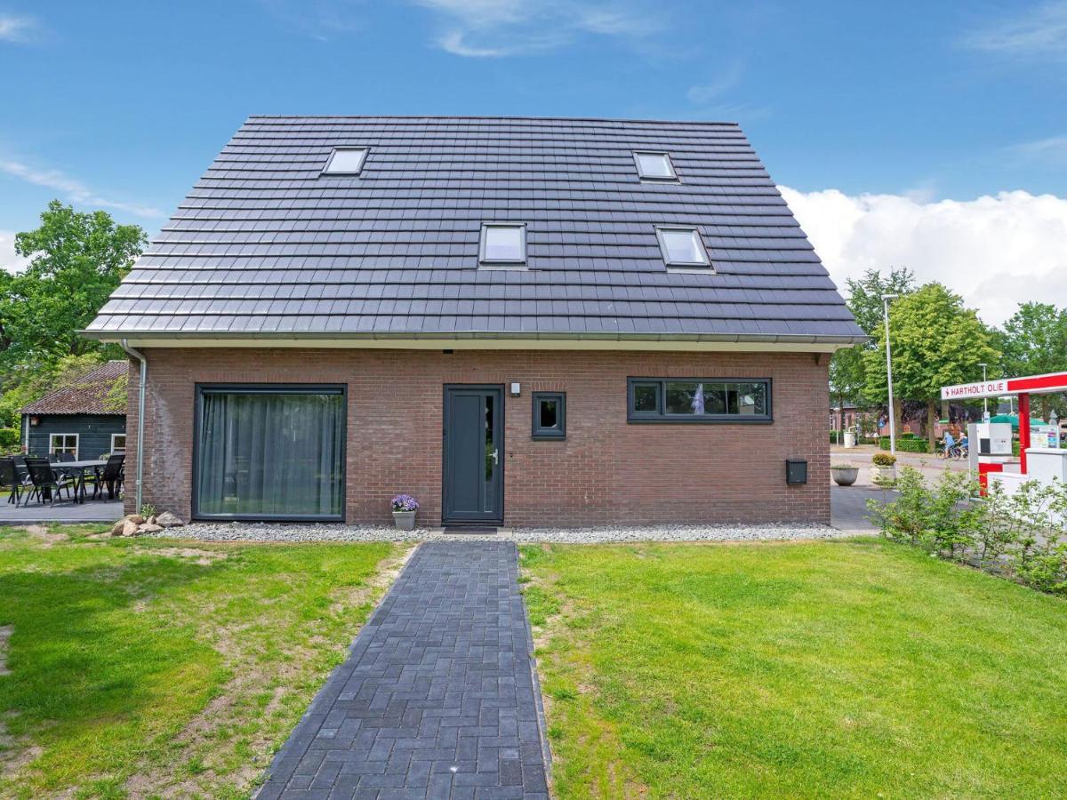 Charming Villa In Lemele With A Nice Garden Exterior photo